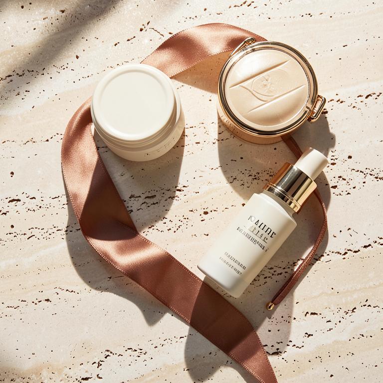 Composition éditoriale de produits de beauté
